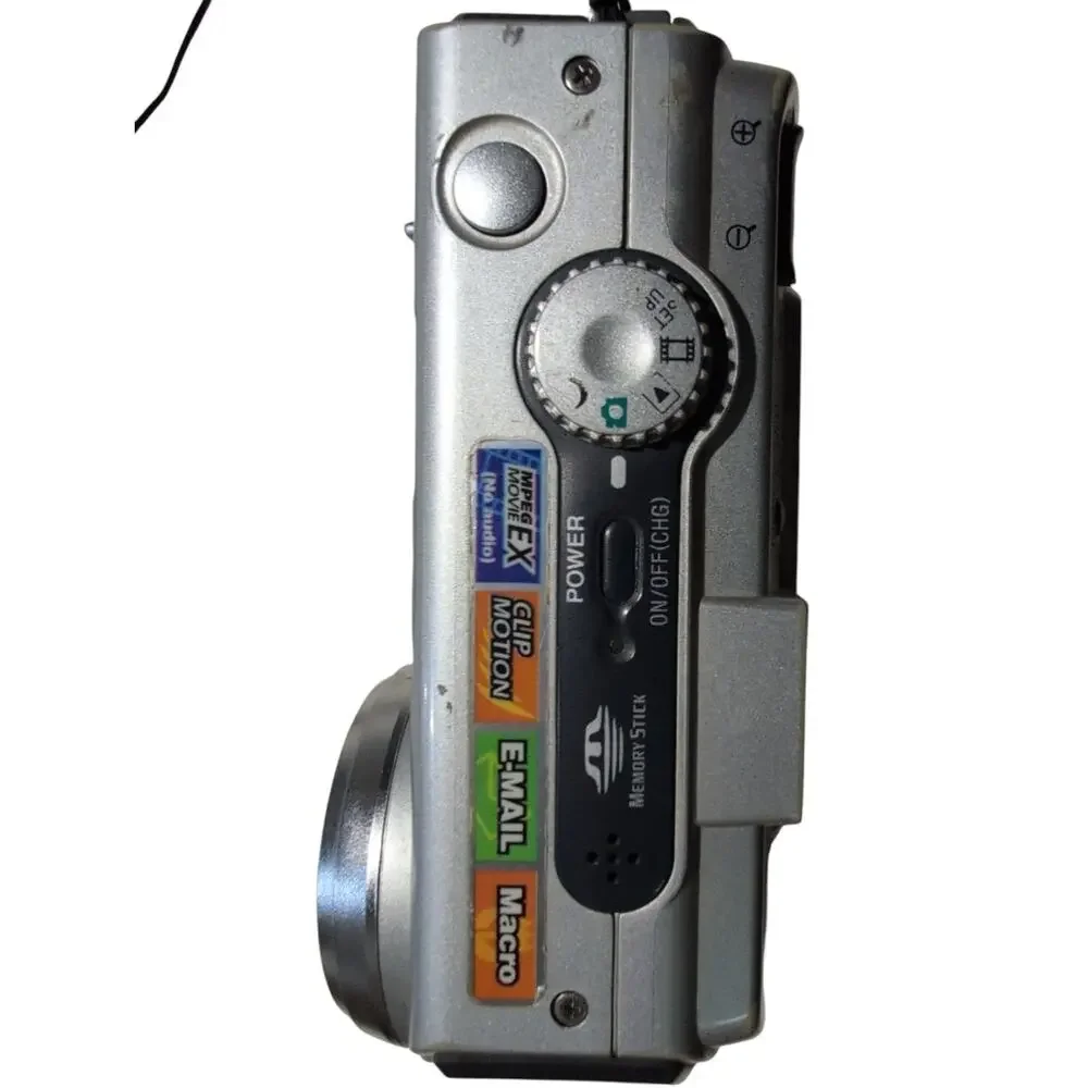 Sony cyber-shot DSC-P50 compact camera 2.1mp 3x optical 6x digital, silver